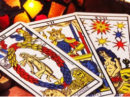 Aktuelle kosmische Strömungen im Lenormand: Ein kostenloses Webinar für alle Neugierigen